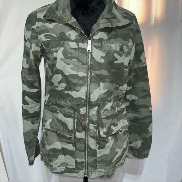 Old Navy Jackets & Blazers - Old Navy L/S Camo Zip Drawstring Waist Field Jacket Size S